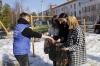Дети волонтёры клуба ДОБРОволец и их неравнодушные друзья собрали мусор на детских площадках